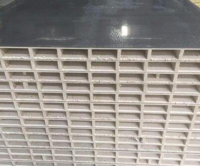 硫氧鎂凈化板的性能優(yōu)點？請看襄陽遠大彩鋼廠家的介紹
