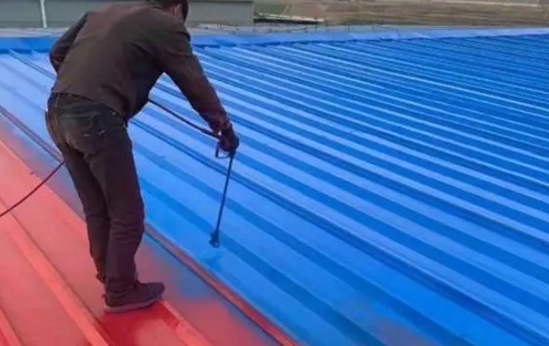 揭秘！為何隨處可見的彩鋼瓦突然遭拆？不拆后果嚴重！